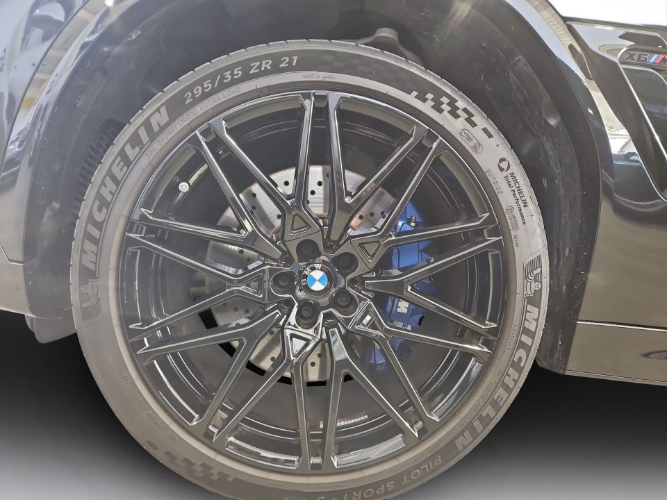 BMW X6 M Competition - foto 22