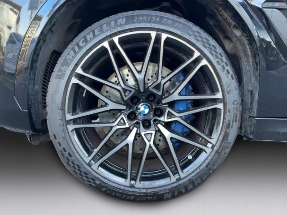 BMW X6 M Competition - foto 17