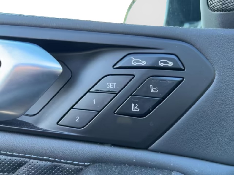 BMW X6 M Competition - foto 13