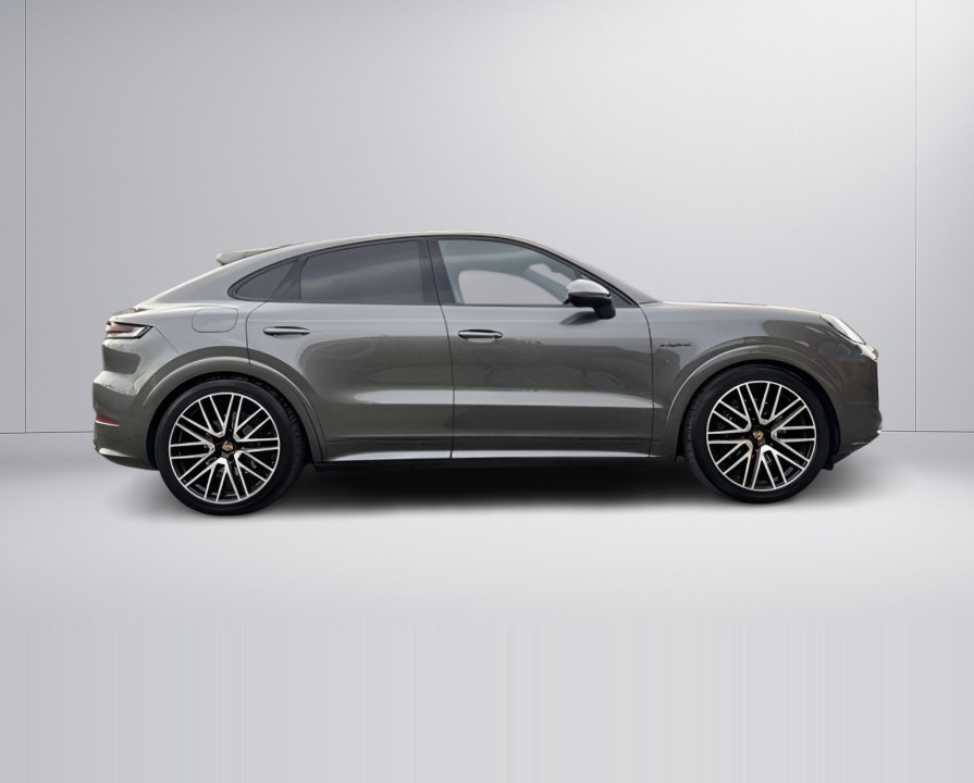 Porsche Cayenne Coupe E-Hybrid (5)
