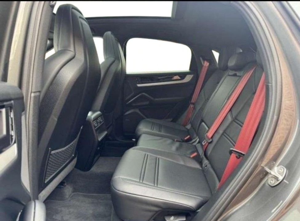 Porsche Cayenne Coupe E-Hybrid - foto 11