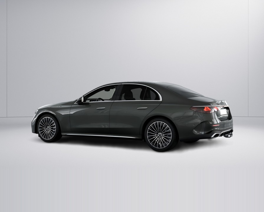 Mercedes-Benz E 220d 4MATIC AMG - foto 8