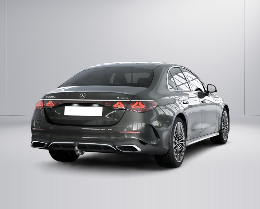Mercedes-Benz E 220d 4MATIC AMG (5)