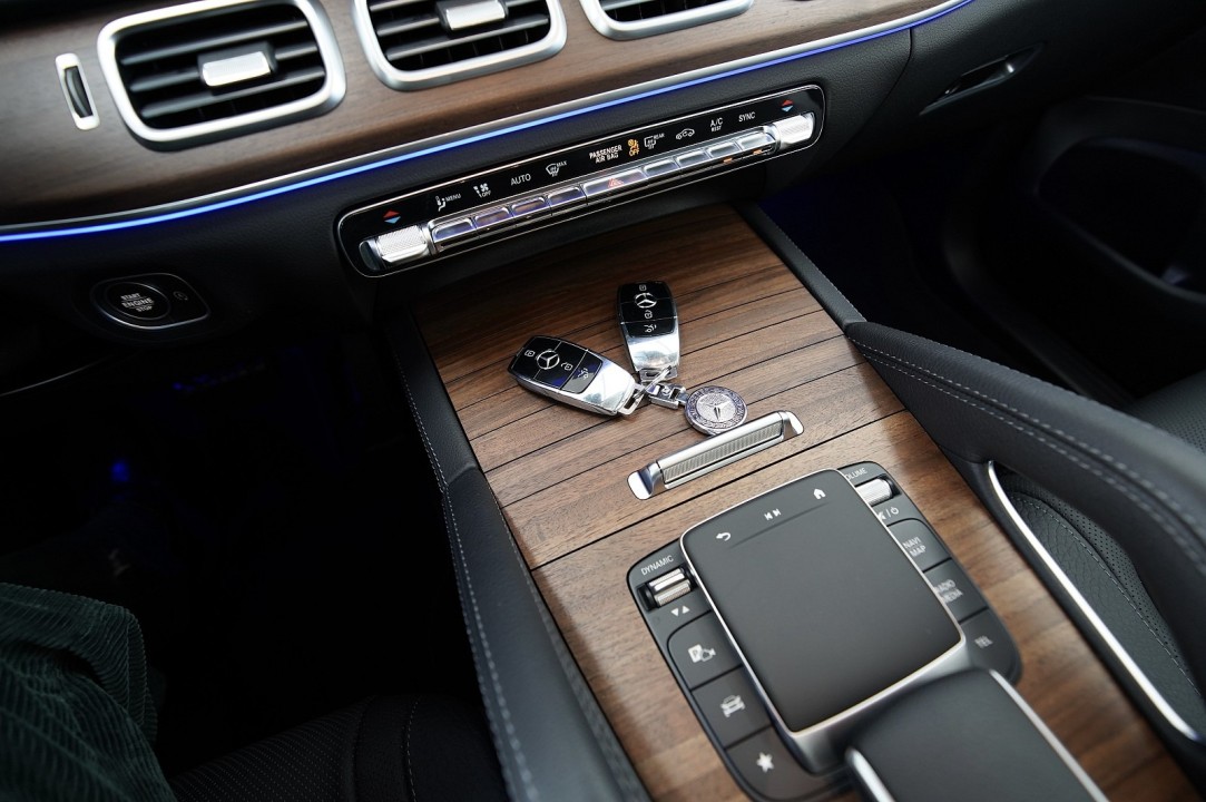 Mercedes-Benz GLS 450 4MATIC - foto 24