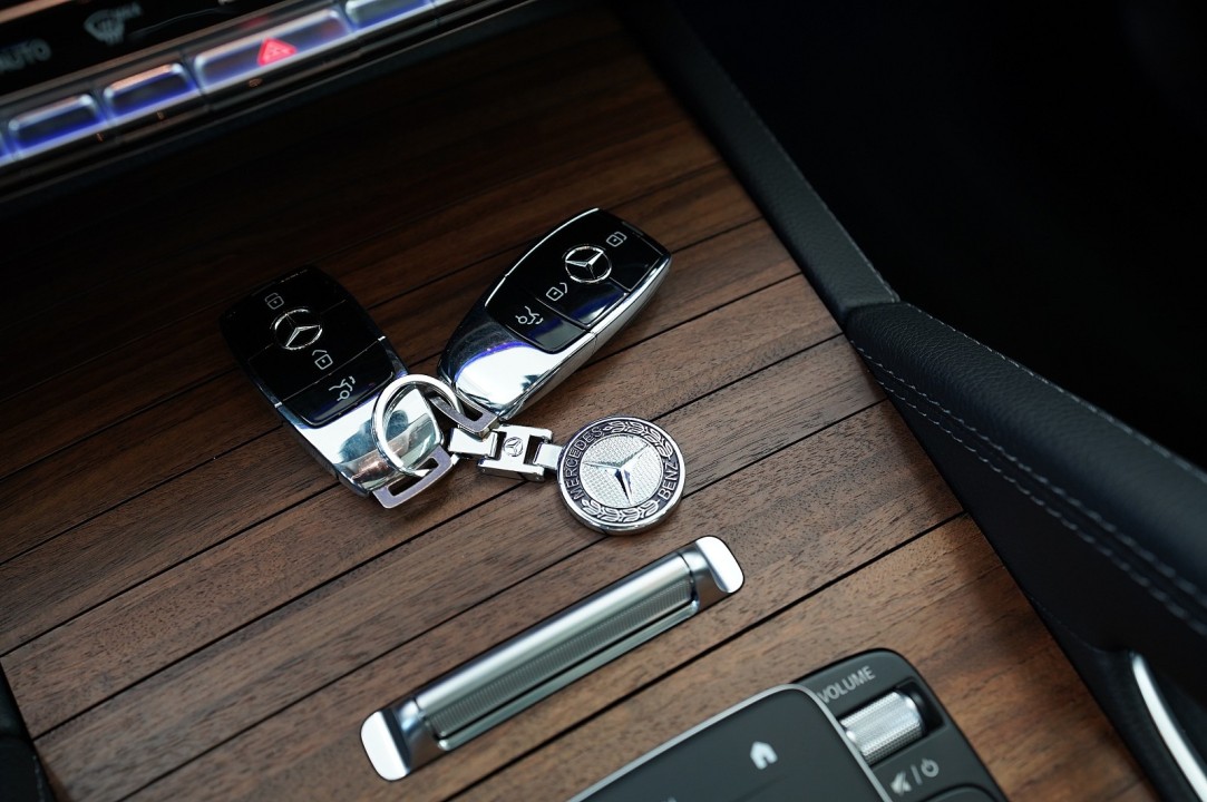 Mercedes-Benz GLS 450 4MATIC - foto 26