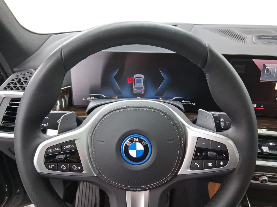 BMW X5 xDrive50e (5)