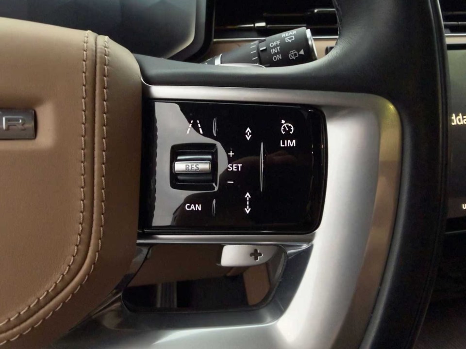 Land Rover Range Rover D300 SE - foto 11