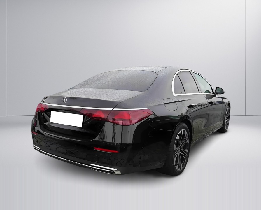 Mercedes-Benz E 300e (3)