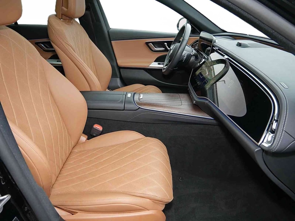 Mercedes-Benz E 300e - foto 8