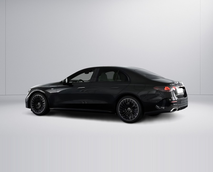 Mercedes-Benz E 300e AMG - foto 8