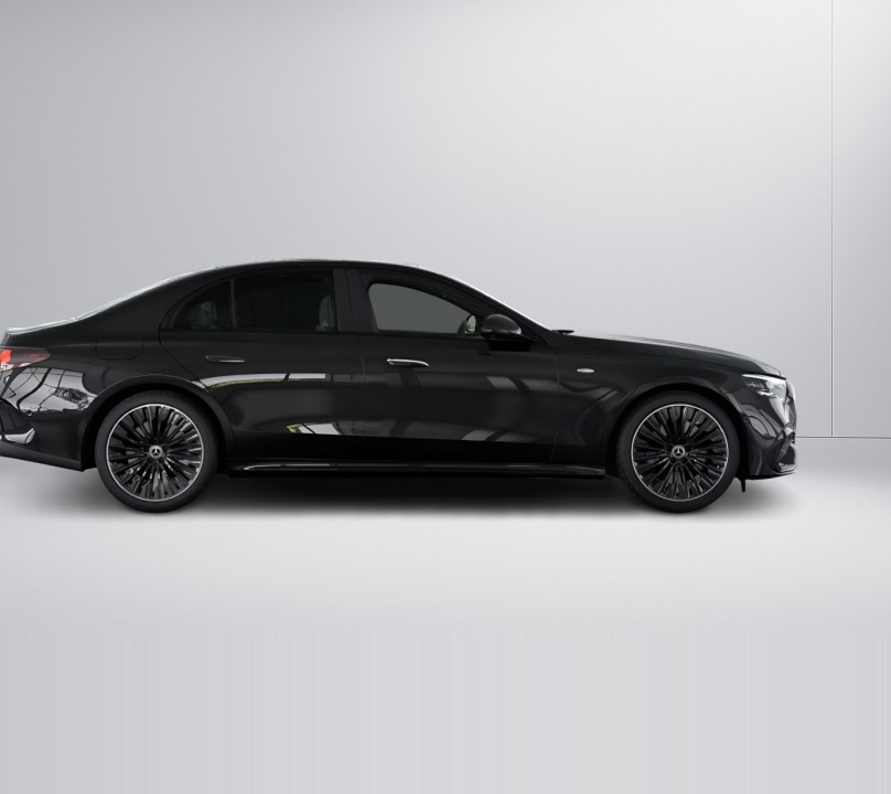 Mercedes-Benz E 300e AMG (3)