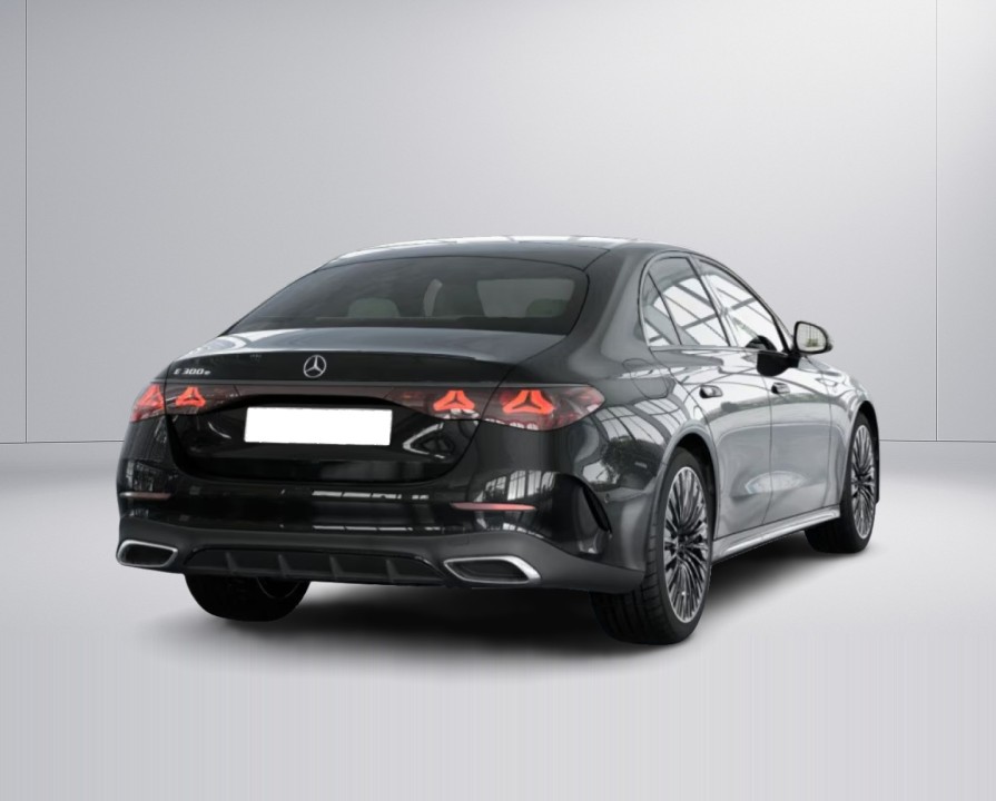 Mercedes-Benz E 300e AMG (5)