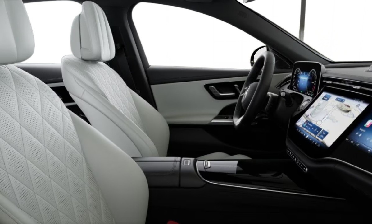 Mercedes-Benz E 300e AMG - foto 14