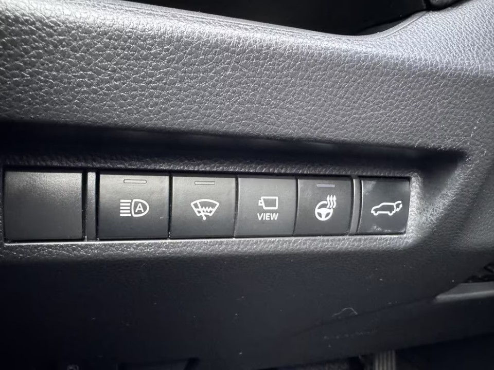 Toyota RAV4 - foto 16