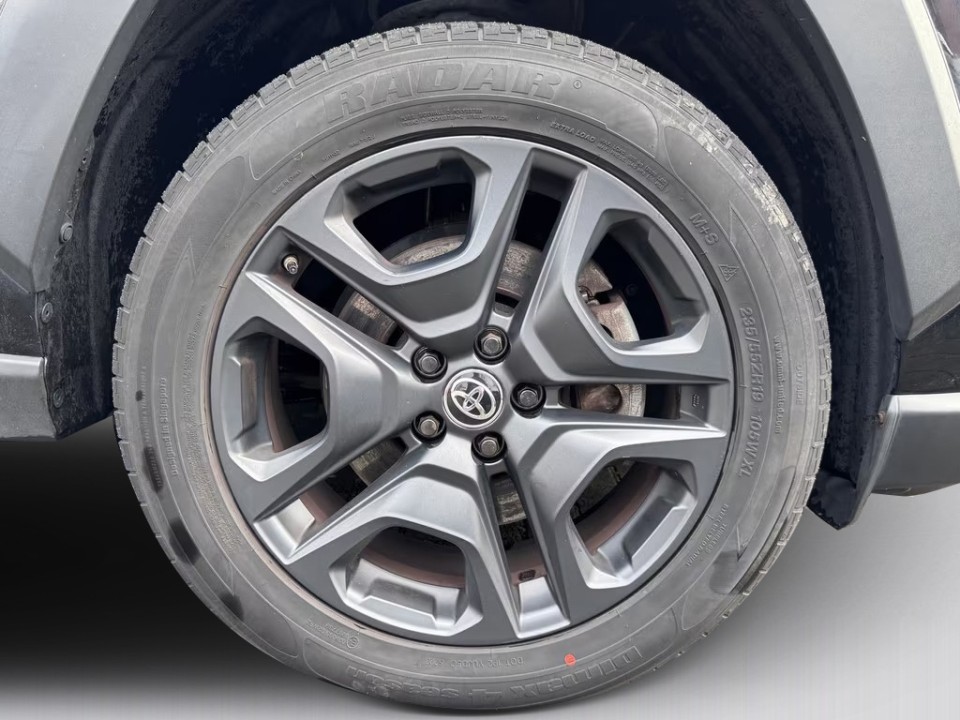 Toyota RAV4 - foto 18