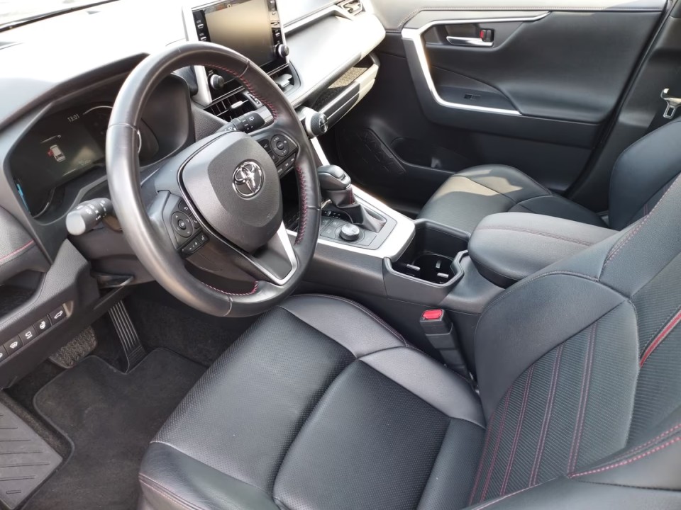 Toyota RAV4 - foto 9