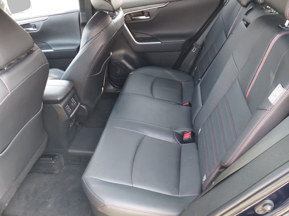 Toyota RAV4 - foto 10