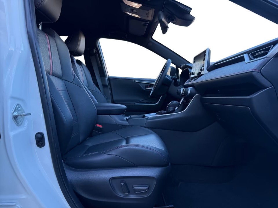 Toyota RAV4 - foto 12