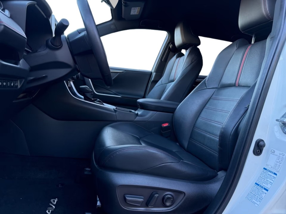 Toyota RAV4 - foto 9