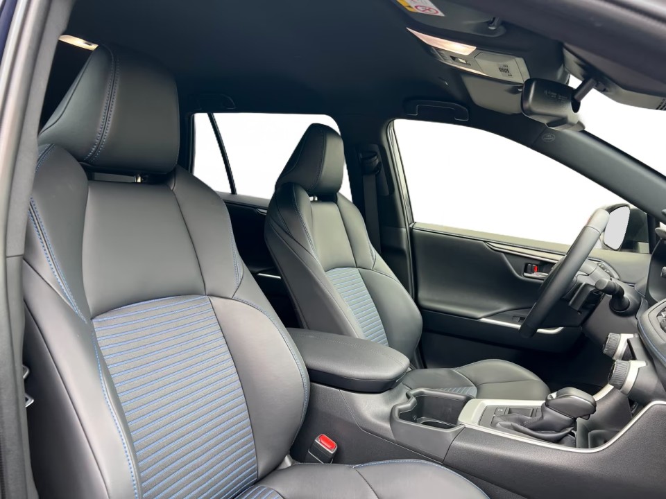 Toyota RAV4 - foto 9