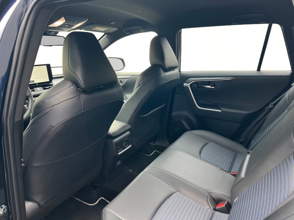 Toyota RAV4 - foto 10