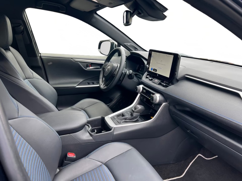 Toyota RAV4 - foto 12