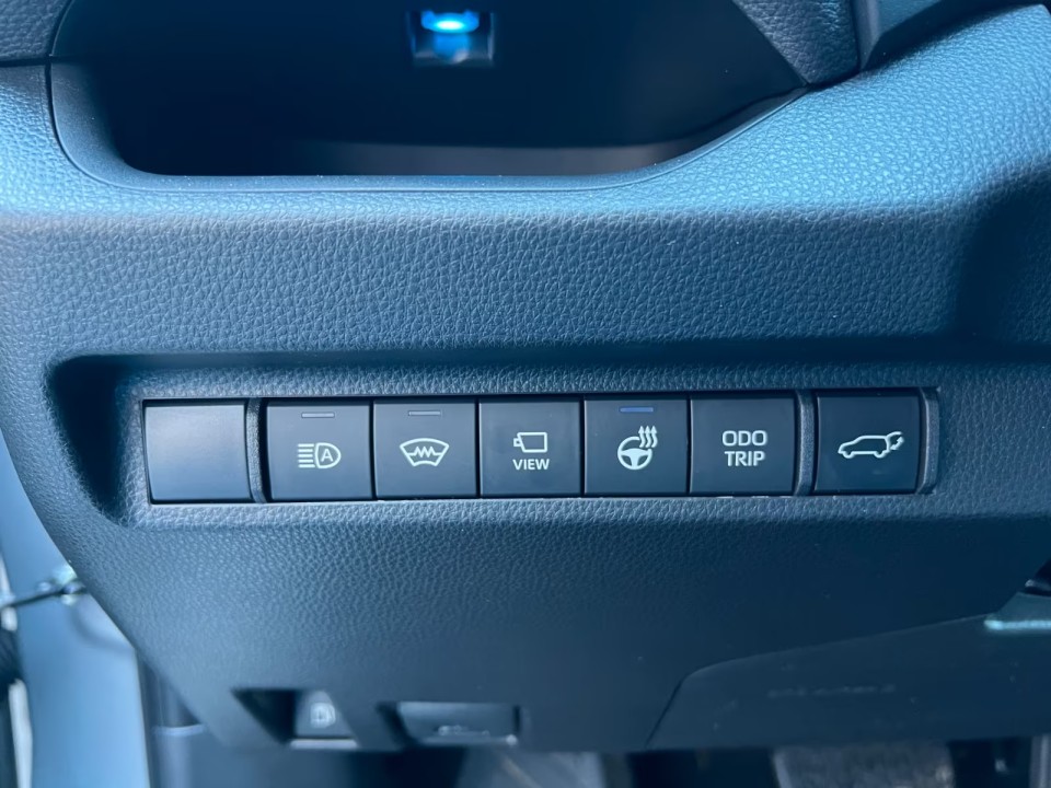 Toyota RAV4 - foto 17