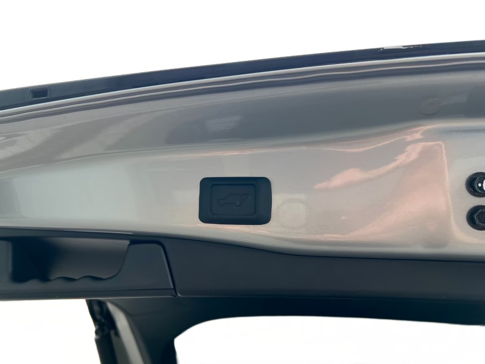 Toyota RAV4 - foto 18