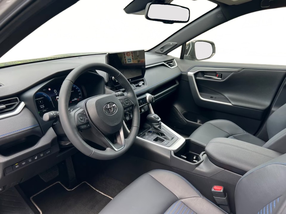 Toyota RAV4 - foto 9