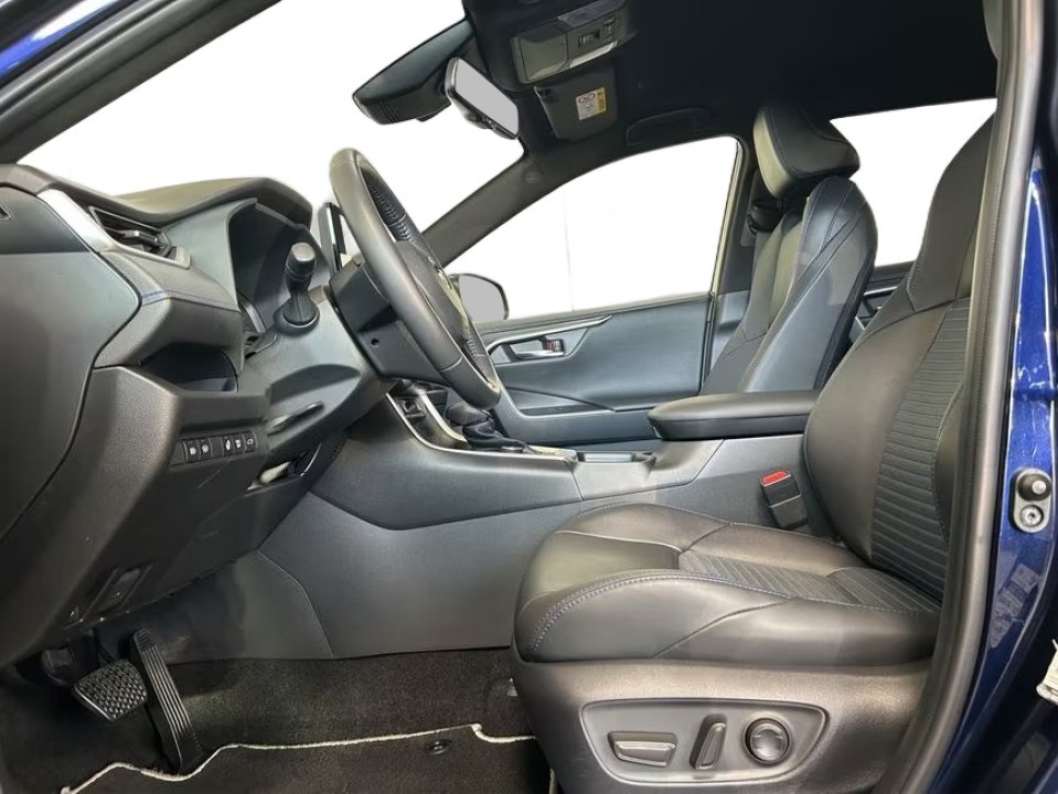 Toyota RAV4 - foto 9