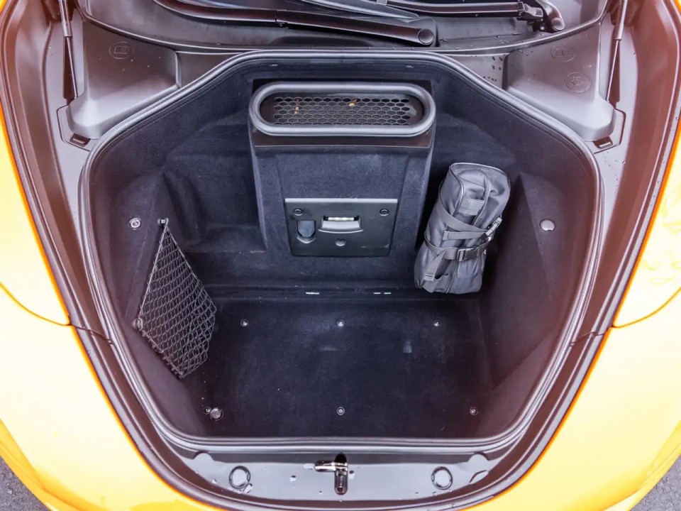 McLaren 750S Coupe - foto 16