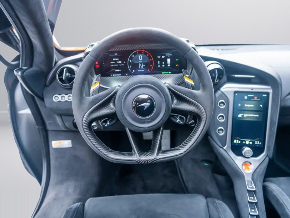 McLaren 750S Coupe - foto 7