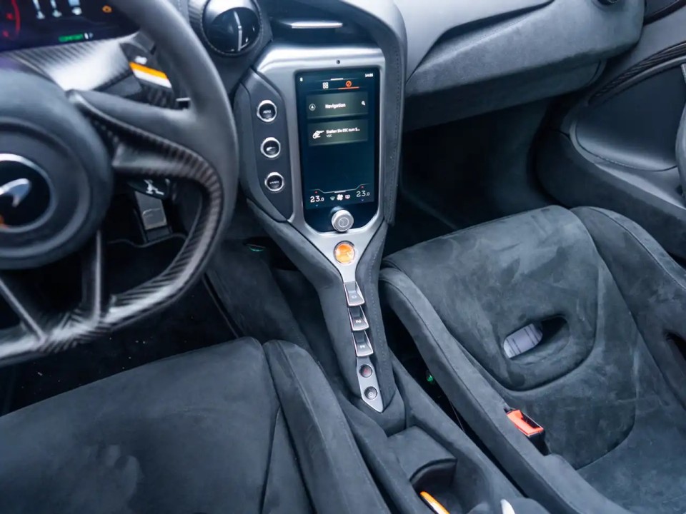 McLaren 750S Coupe - foto 10