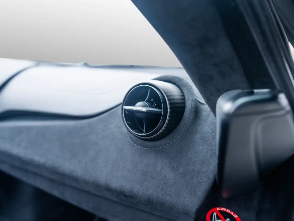 McLaren 750S Coupe - foto 14