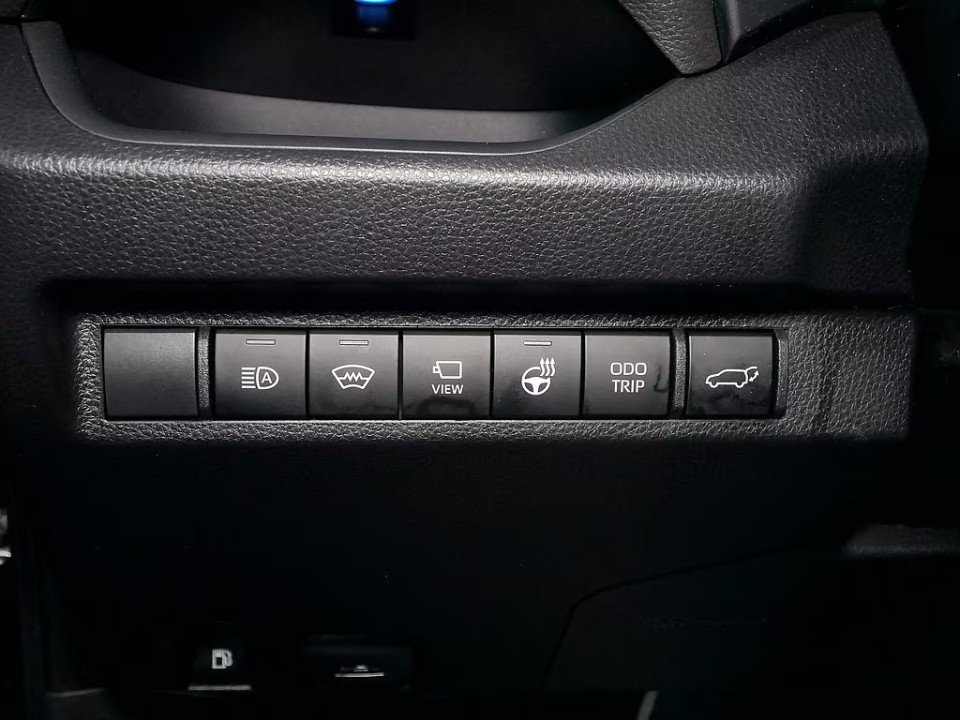 Toyota RAV4 - foto 22