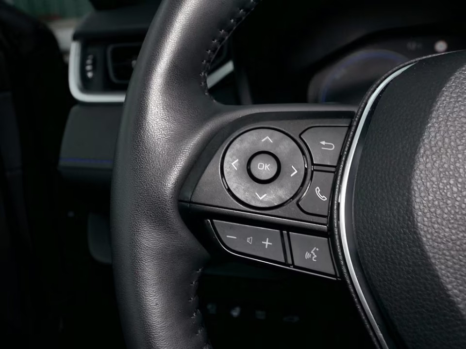 Toyota RAV4 - foto 11