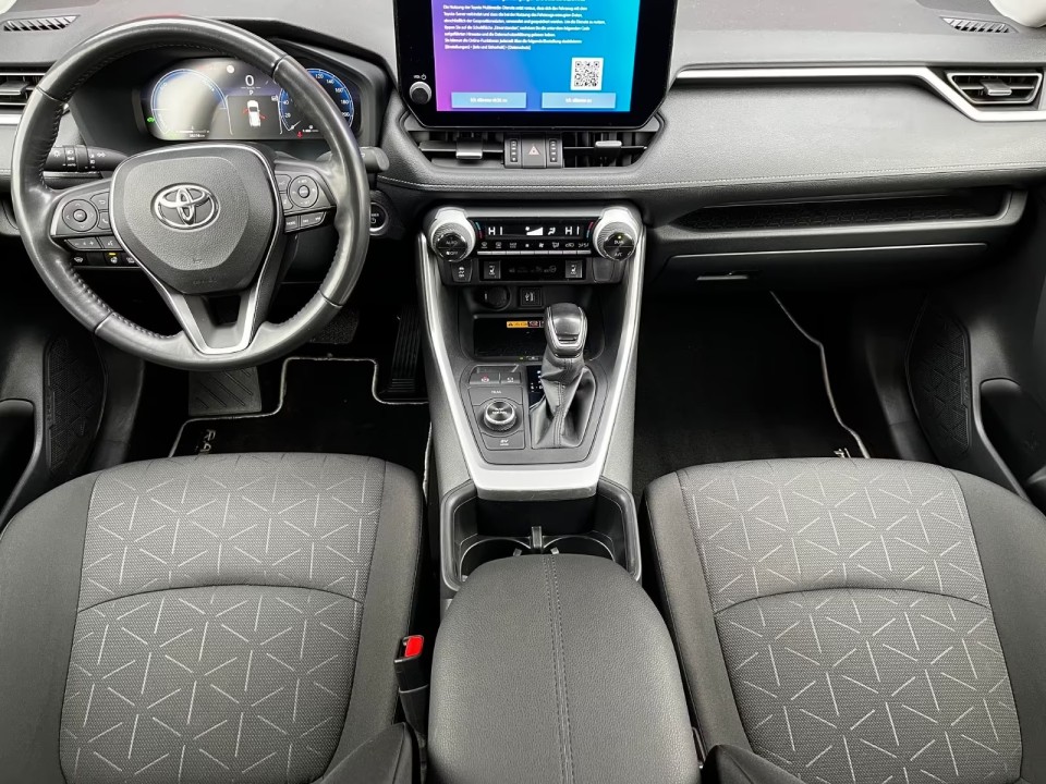 Toyota RAV4 - foto 9