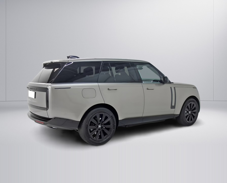 Land Rover Range Rover P460e SE (2)