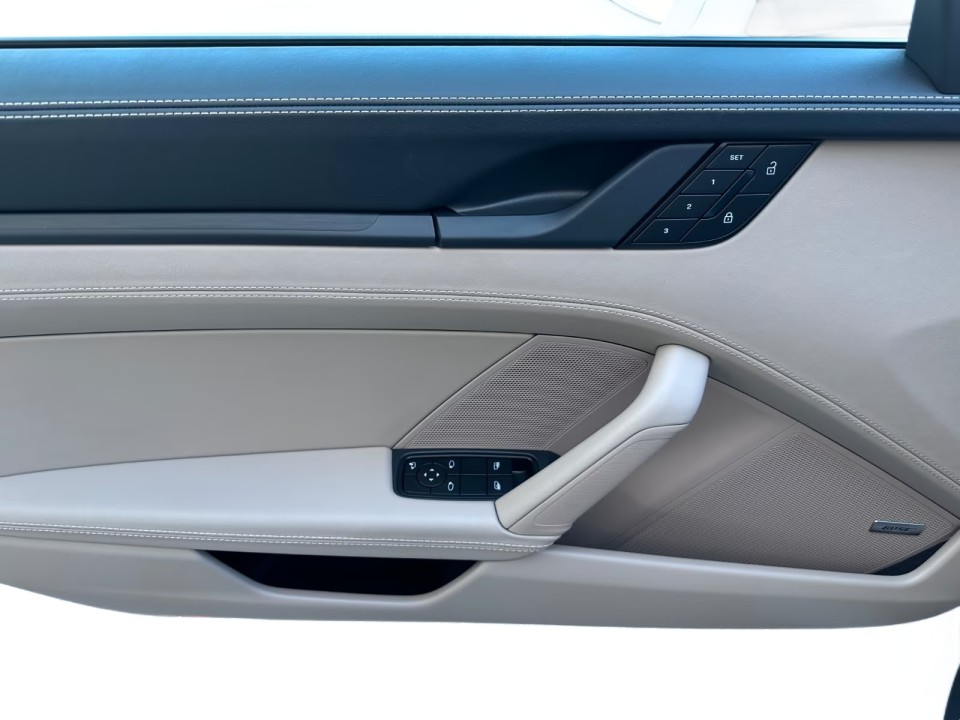 Porsche 911 Targa 4 GTS T-Hybrid - foto 27