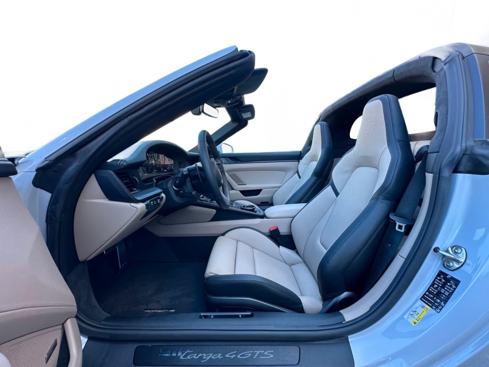 Porsche 911 Targa 4 GTS T-Hybrid - foto 16