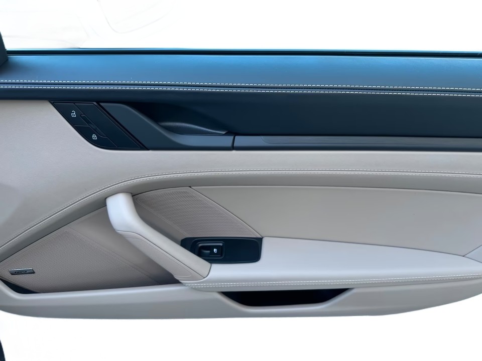 Porsche 911 Targa 4 GTS T-Hybrid - foto 28