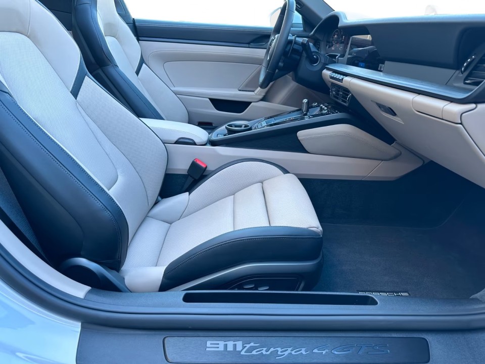 Porsche 911 Targa 4 GTS T-Hybrid - foto 19