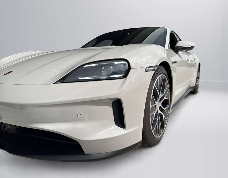 Porsche Taycan 4S (5)