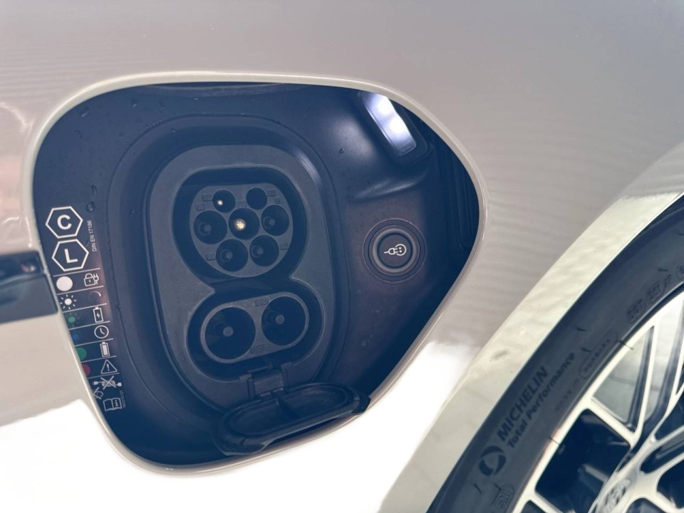 Porsche Taycan 4S - foto 22