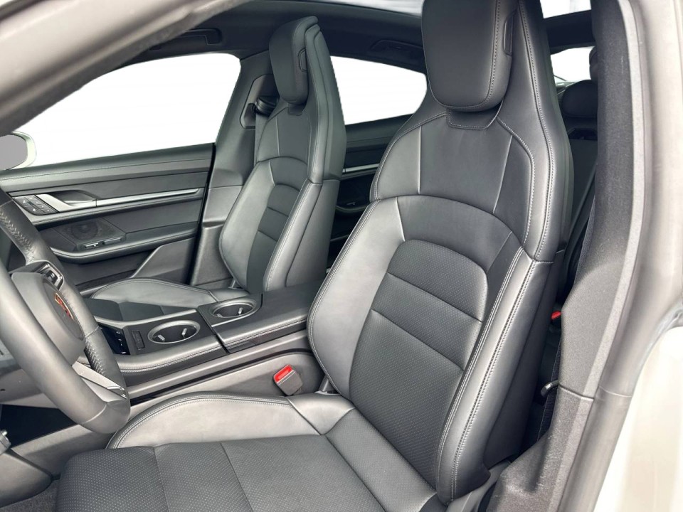 Porsche Taycan 4S - foto 7