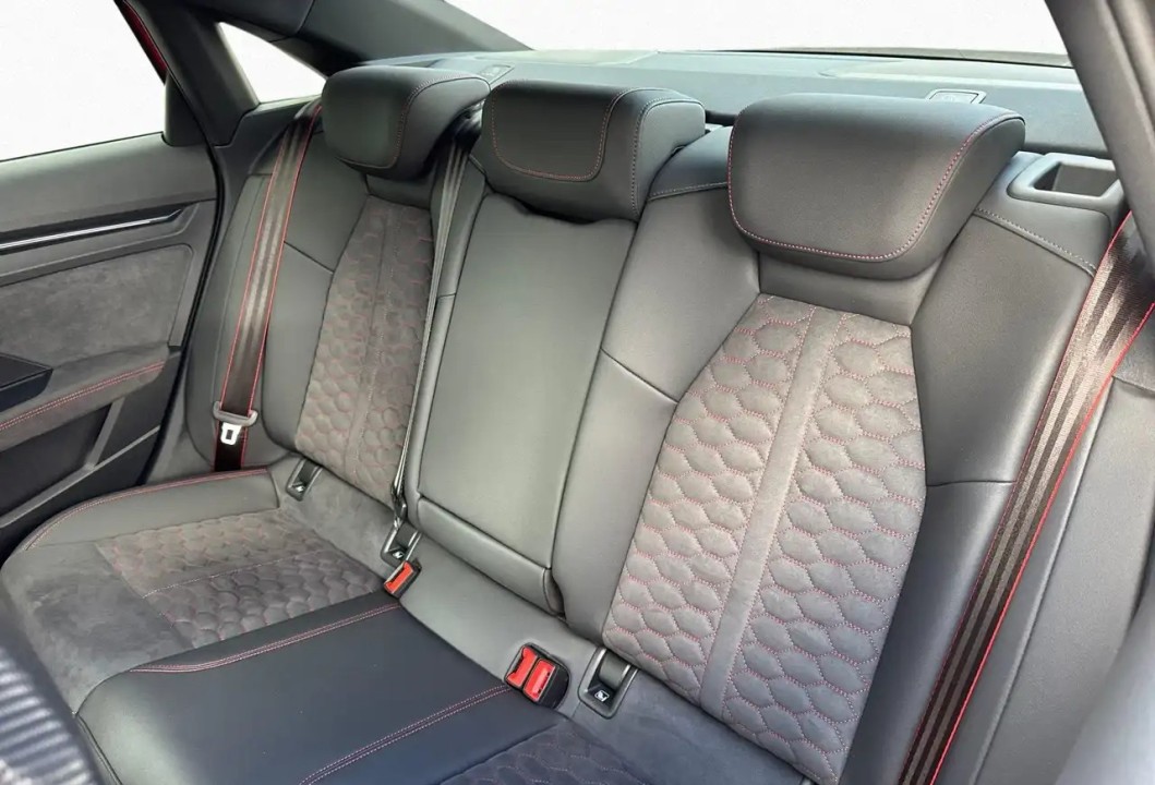 Audi RS3 Limousine - foto 8