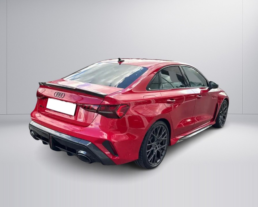 Audi RS3 Limousine (2)