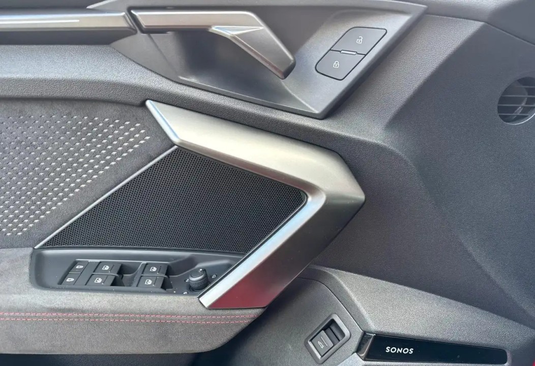 Audi RS3 Limousine - foto 13