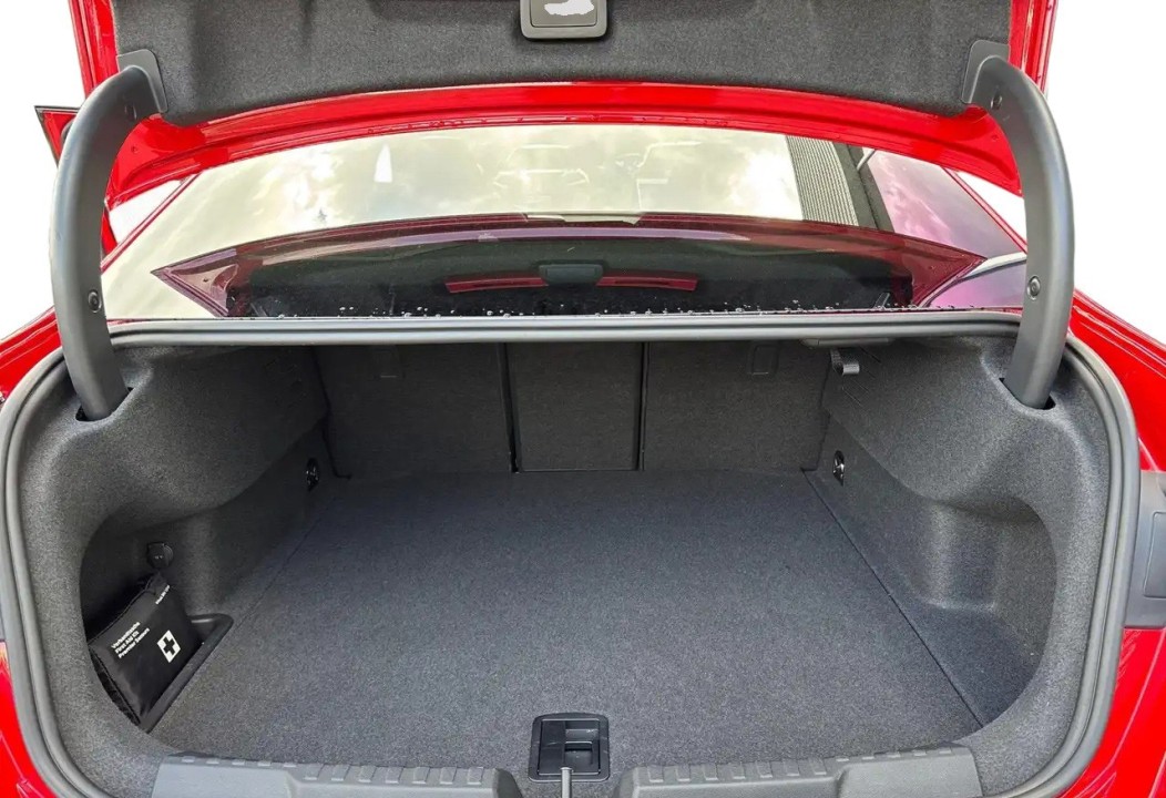 Audi RS3 Limousine - foto 14