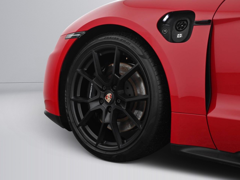 Porsche Taycan GTS - foto 26